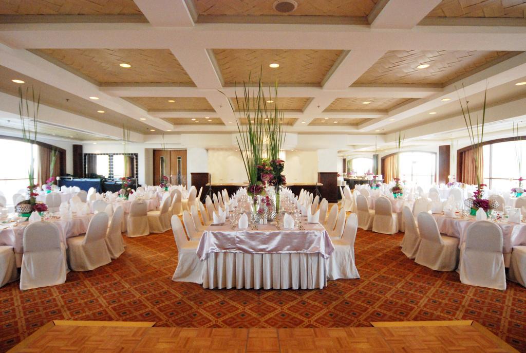 Intercontinental Manila Hotel San Pedro Makati Eksteriør billede